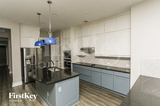Foto del edificio - 537 Windrow Ln
