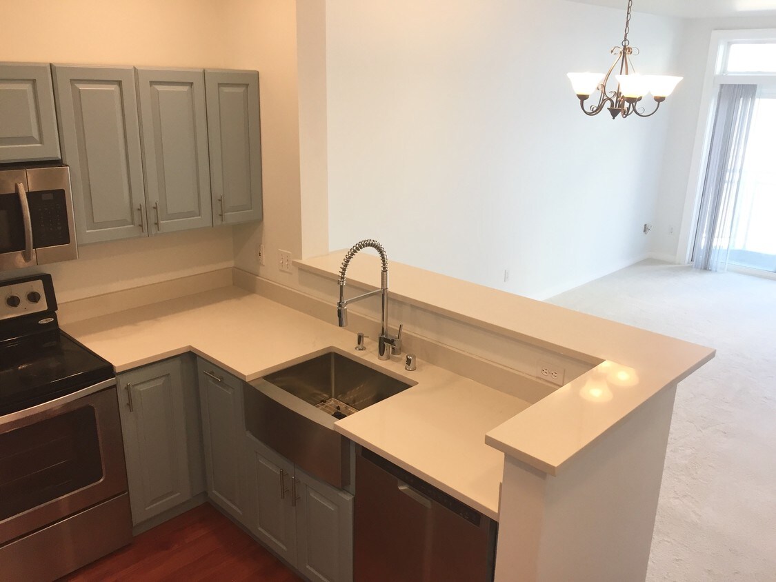 Foto principal - 2414 1st Ave