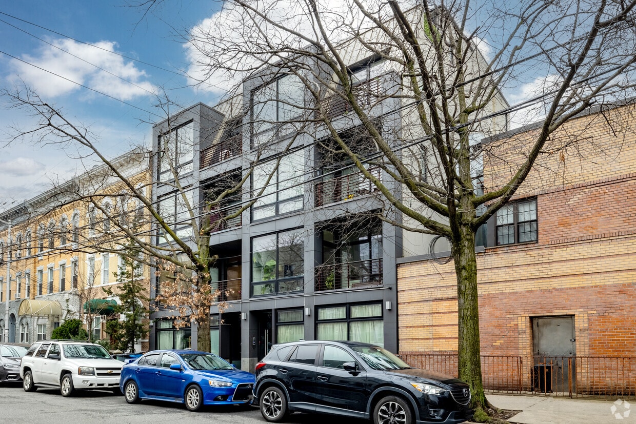 269 Kingsland Avenue - 269 Kingsland Ave