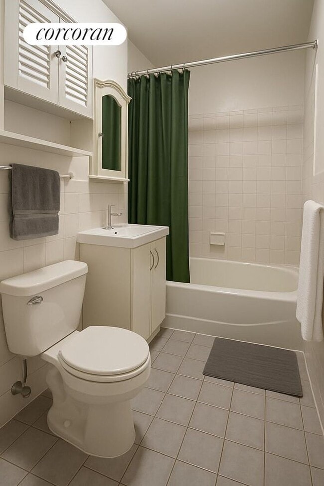 Building Photo - 16 W 95th St