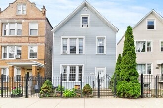 Building Photo - 3029 W 39th Pl