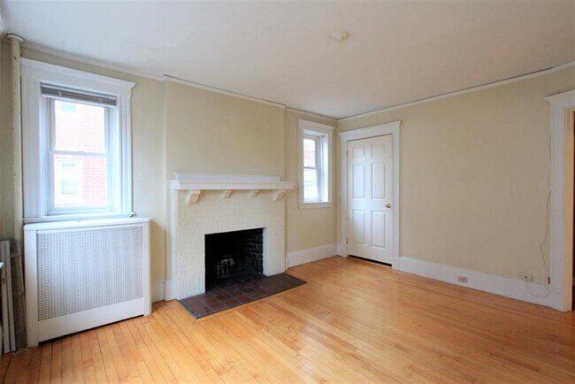 Building Photo - 6 Craigie Cir