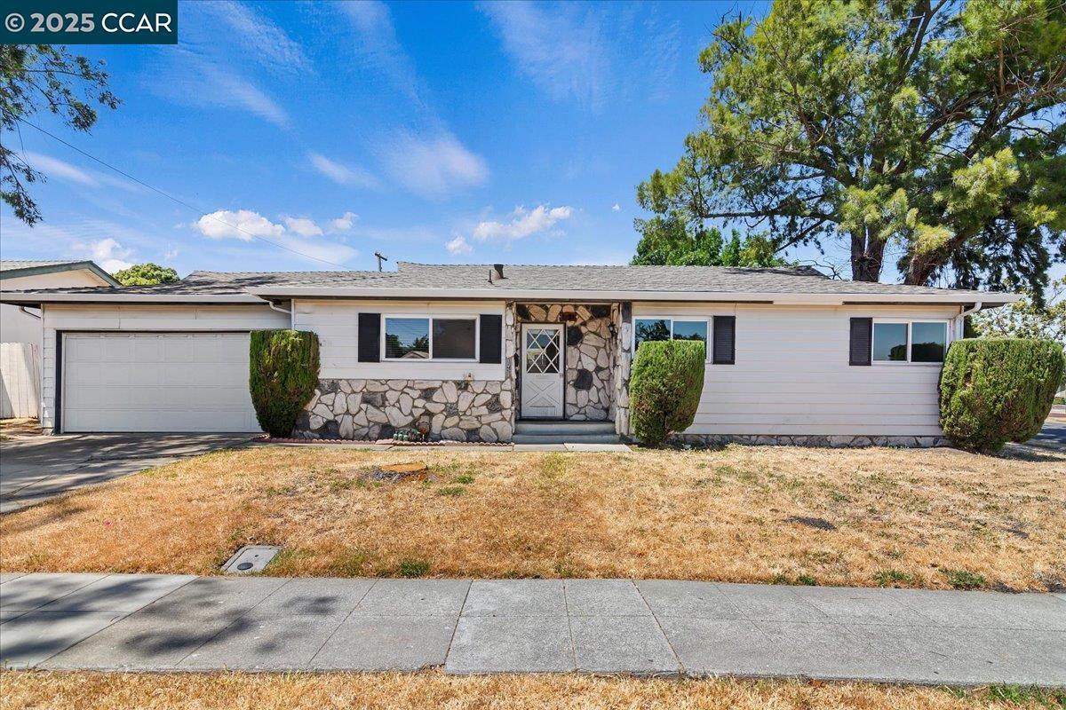 Primary Photo - 7777 Shannon Ave