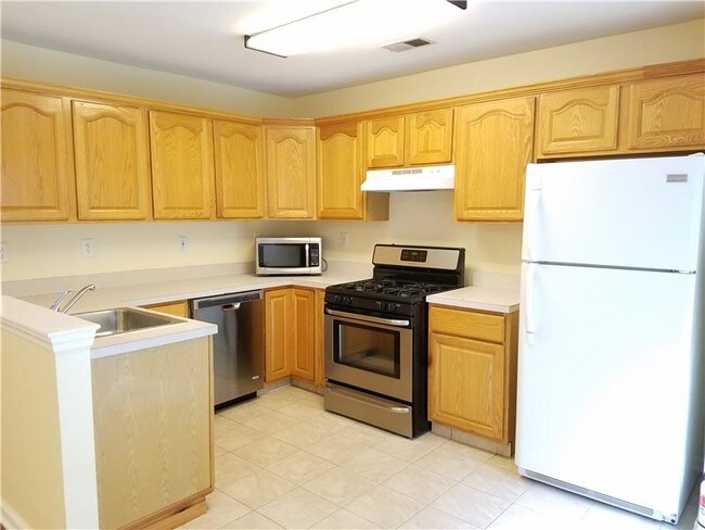Building Photo - 327 Enclave Ln