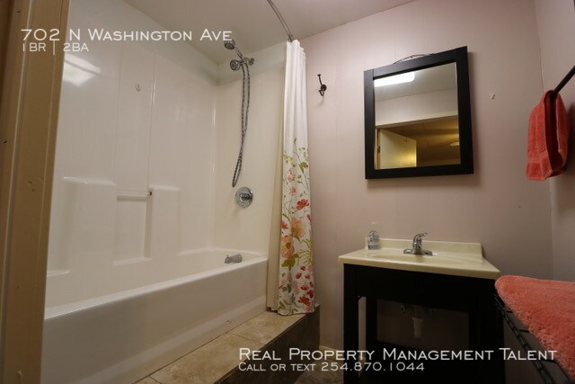 Building Photo - House for Rent in Cameron Texas
