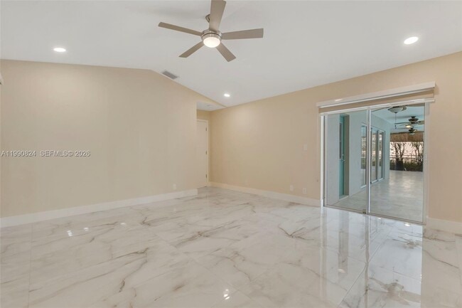 Foto del edificio - 10425 NW 48th Manor