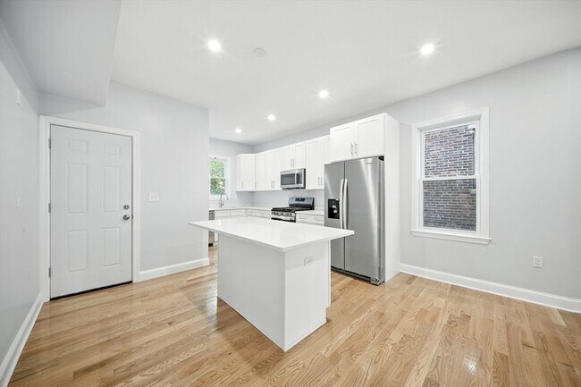 Foto del edificio - 155 Wellington Hill St