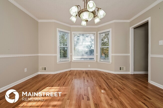 Building Photo - 310 Lakefront Dr