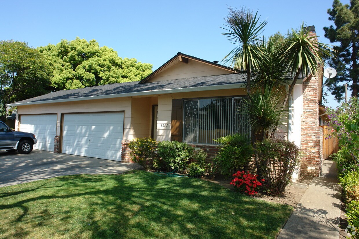 Primary Photo - 3047 Van Sansul Ave