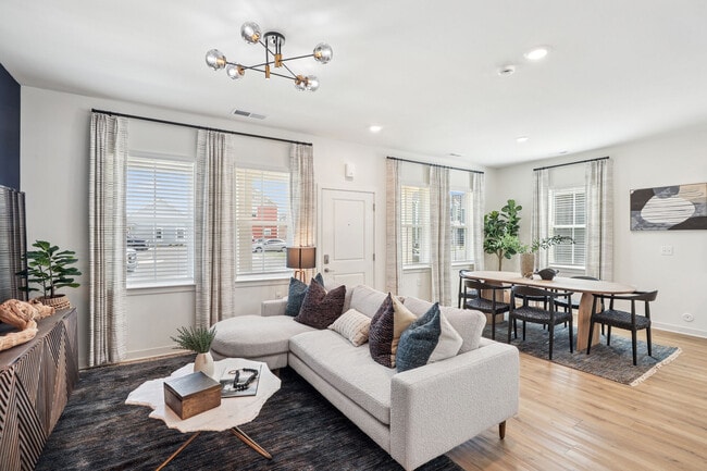 Foto del edificio - Hamlet Falling Creek - Homes & Townhomes f...