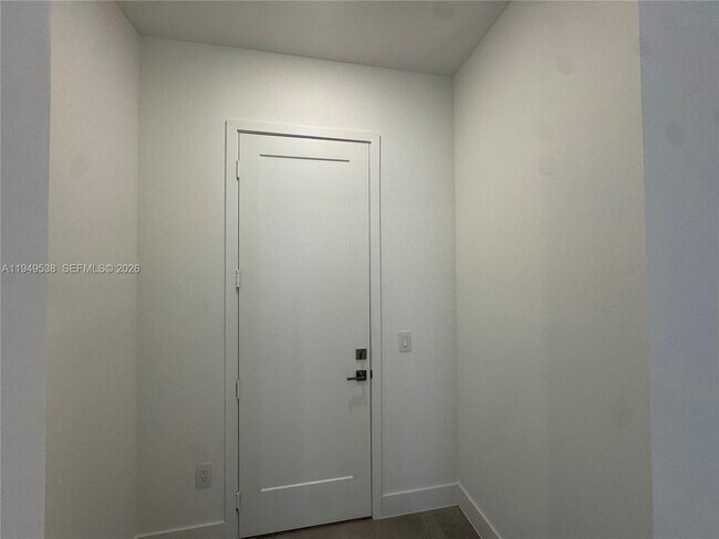 Foto del edificio - 19670 NE 14th Ct