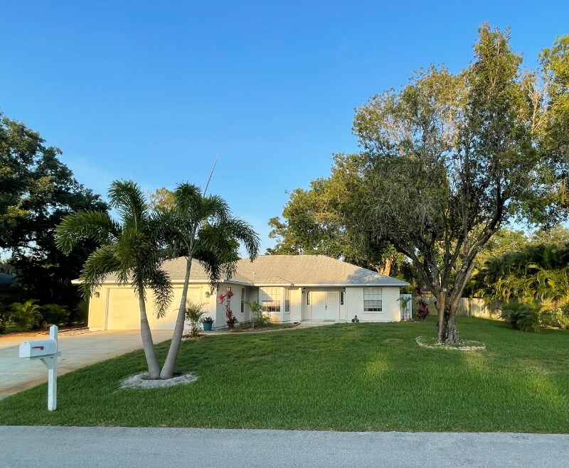 Primary Photo - 550 11th Ave