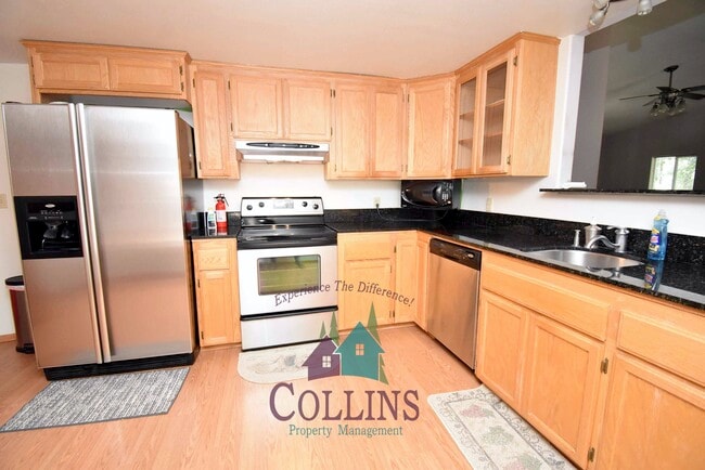 Building Photo - 12999 Capitol Dr