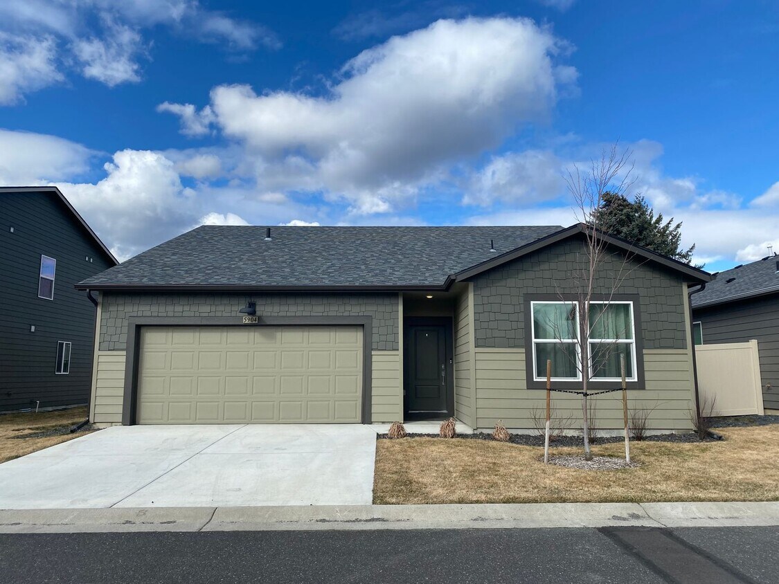 Primary Photo - New 3 Bedroom Home in Indian Trail - Move ...