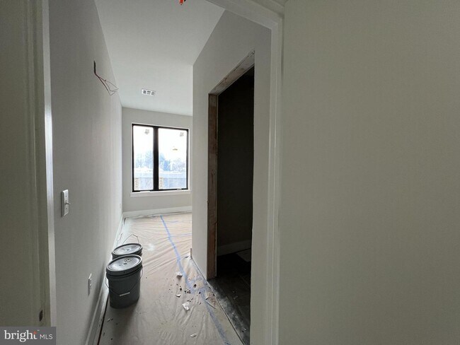 Building Photo - 12 S 43rd St
