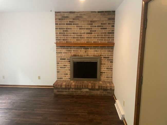 Building Photo - 3052 Acker St