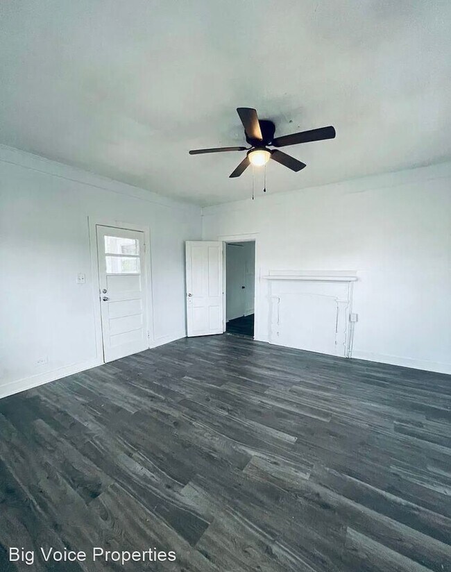 Building Photo - 2 br, 1 bath House - 202 E. 14th Street