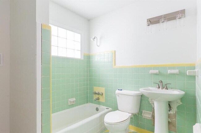 Foto del edificio - 2501-2502 Woodhead St