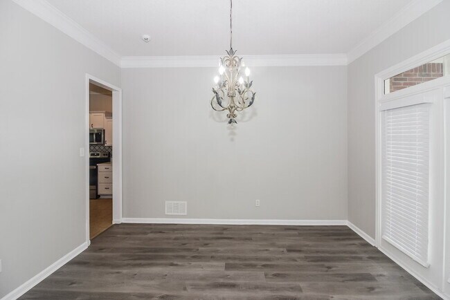 Foto del edificio - 7201 Arcastle Loop W