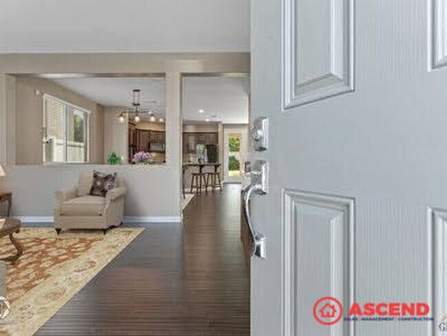 Foto del edificio - Stunning 4 bedroom Home In Gated Community!