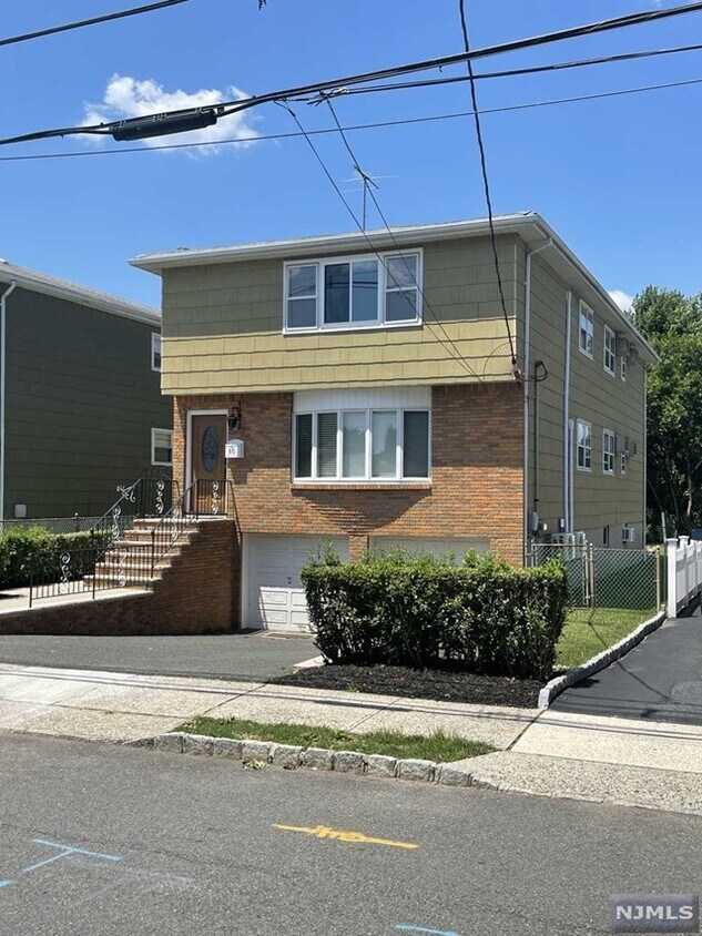 80 Mill Street, Unit 2 Room for Rent in Bloomfield, NJ