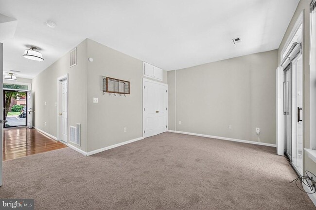 Building Photo - 967 Herons Run Ln