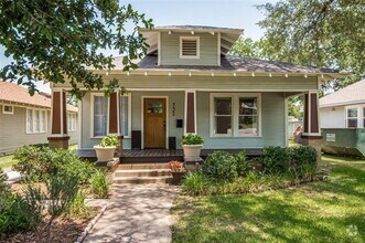 Building Photo - 732 N Winnetka Ave