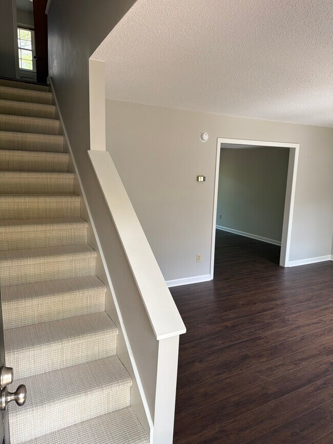 Foto del edificio - 2104 Fairview Rd