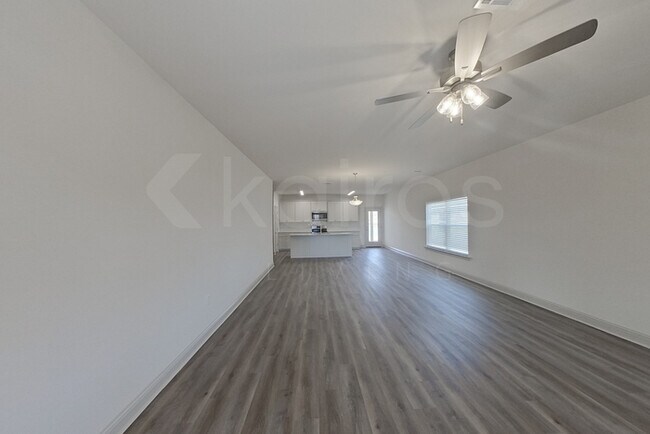 Foto del edificio - 17623 Carlisle Ave