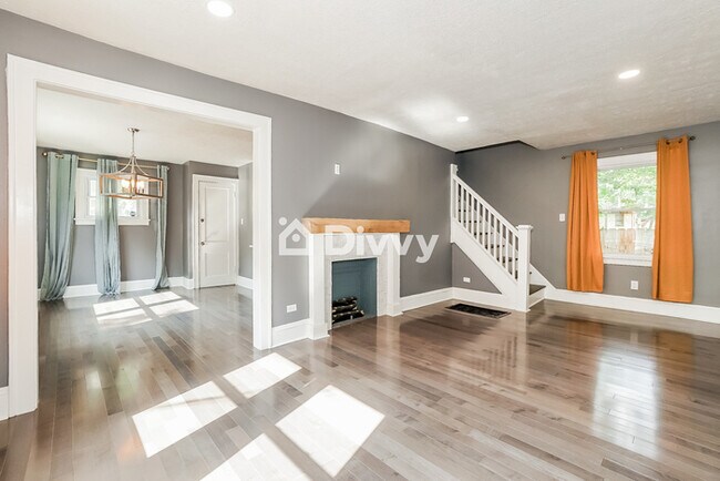 Foto del edificio - 121 Westmoreland Ter, Akron, OH 44302