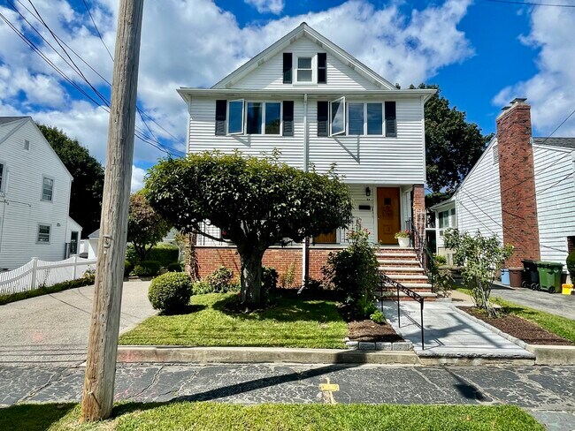 Building Photo - 34 Westminster Ave