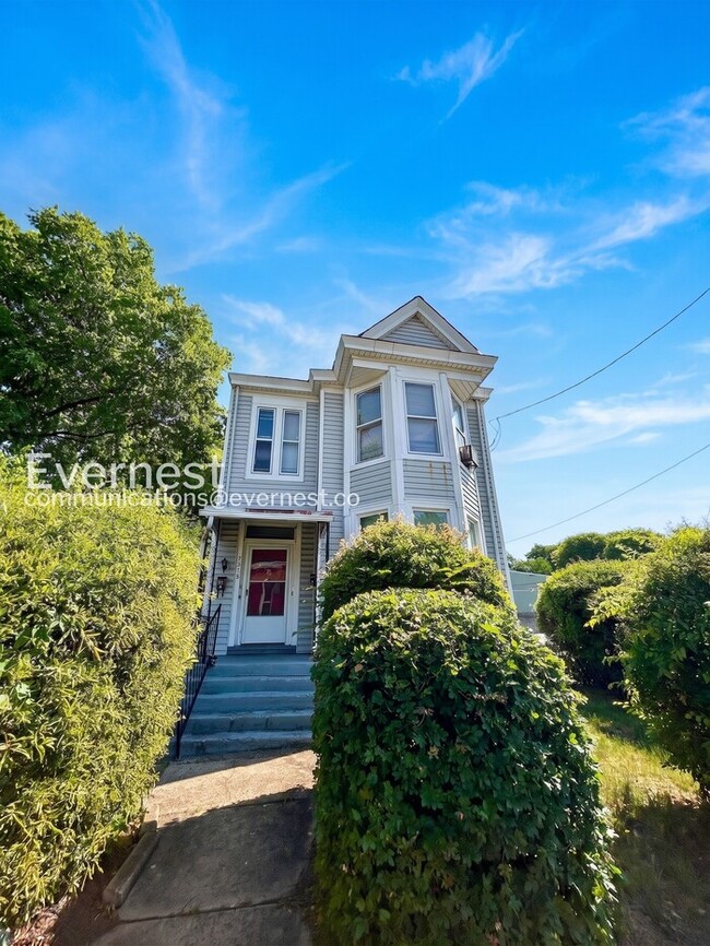 Building Photo - 2016 Fairmount Ave