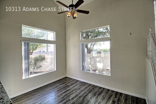 Foto del edificio - 10313 Adams Chase St