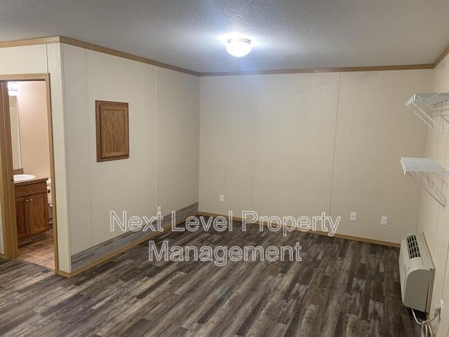 Building Photo - 103 Spring Creek Dr