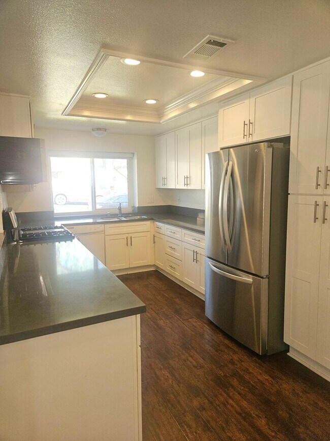 Foto del edificio - Beautiful 2-Bedroom Home Now Available