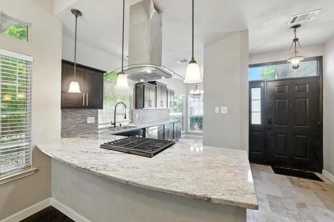 Foto del edificio - 9128 Cumberland Dr