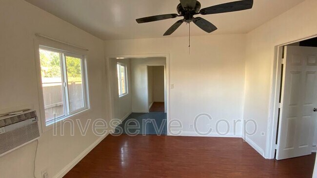 Foto del edificio - 3838 Baldwin Ave