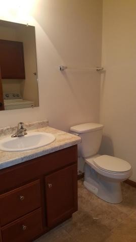 Building Photo - 2607 Parkfield Dr, West Bend