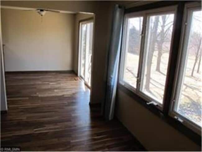 Building Photo - 8261 Yellowstone Ln N