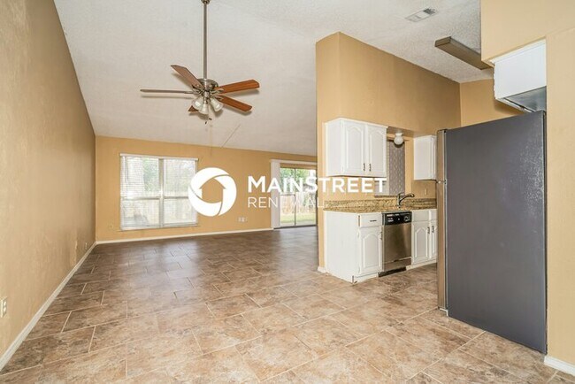 Foto del edificio - 3 Bedroom Pet-Friendly Home in Garland, TX...