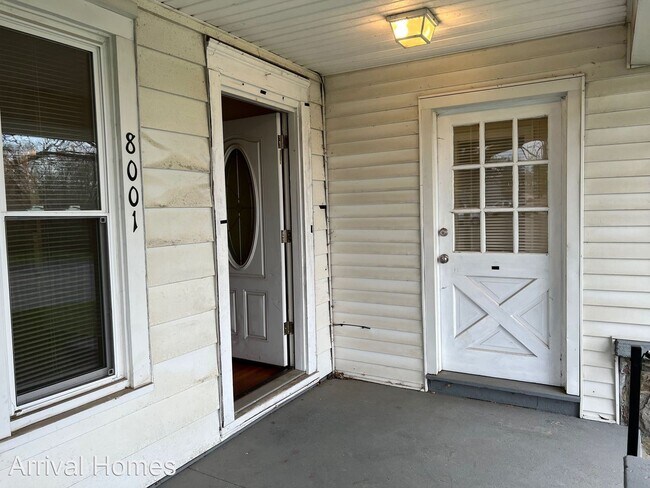 Building Photo - 5 br, 2 bath House - 8001 N Main St