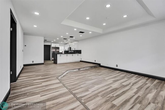 Foto del edificio - 1705-1711 SW 100th Ave