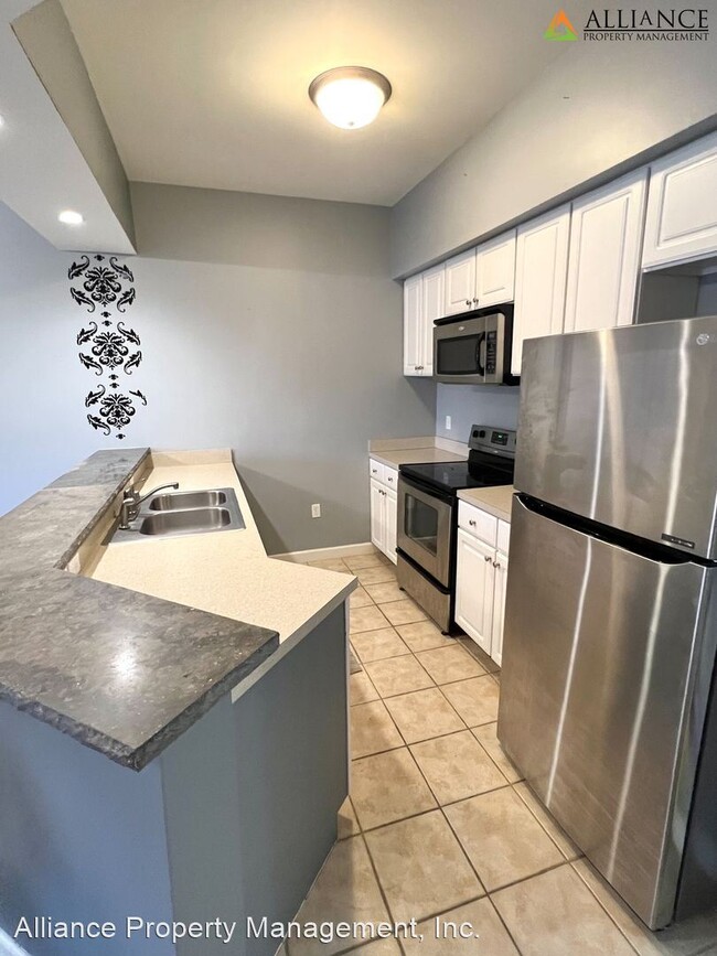 Building Photo - 2 br, 2 bath House - 2211 College Ave. #103