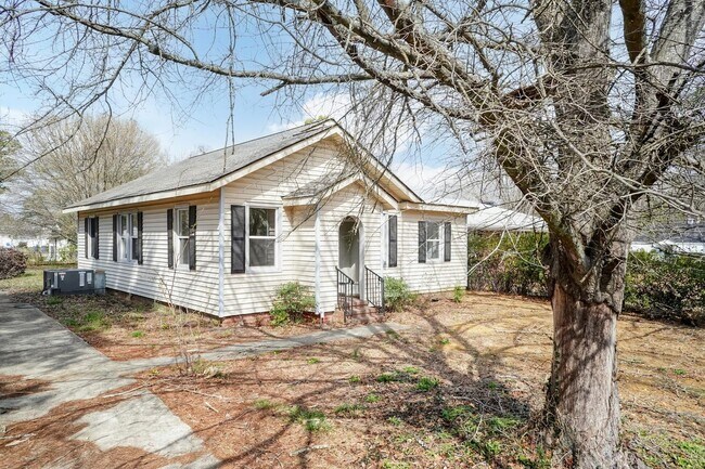 Foto del edificio - Gorgeous Three Bedroom Home!