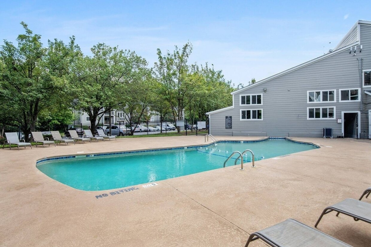 Village 1373 1373 Lees Chapel Rd Greensboro, NC Apartments for Rent