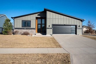 Building Photo - 704 American Pharaoh Dr