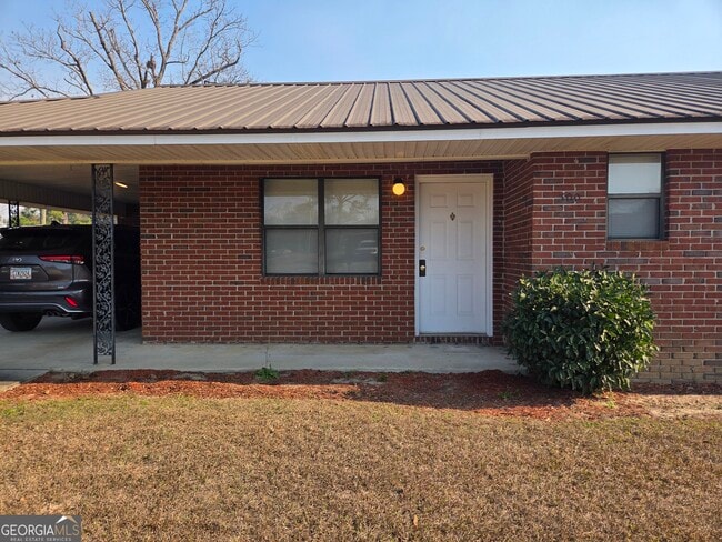 Foto del edificio - 300 Randolph Dr