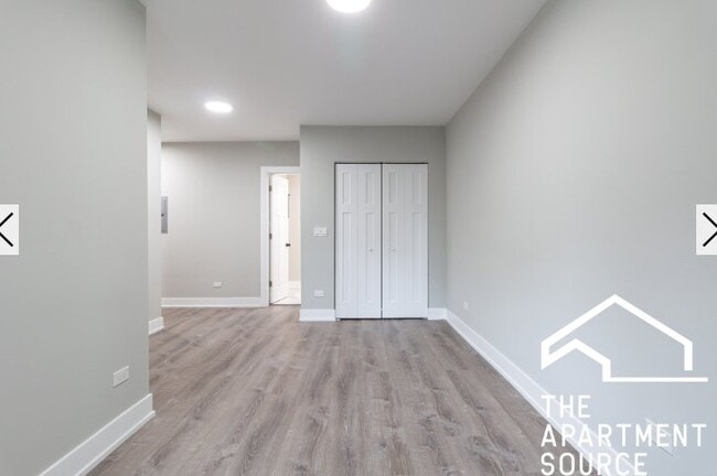 Building Photo - 505 W Belmont Ave
