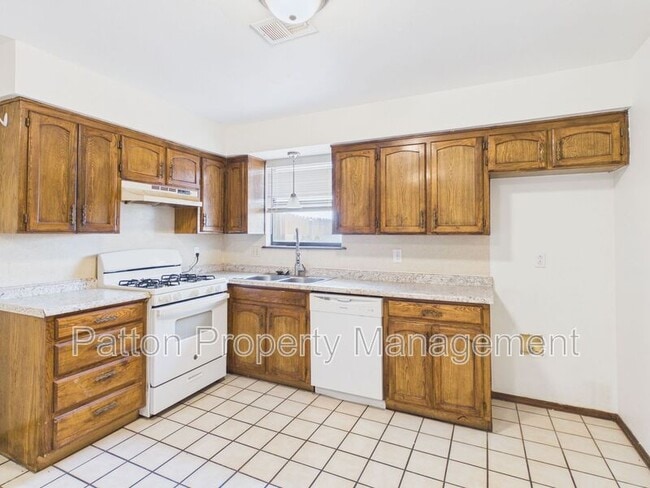 Foto del edificio - 901 N Maryland St