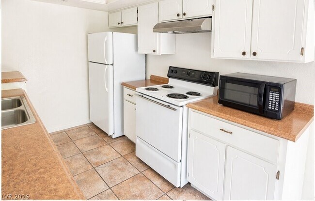 Foto del edificio - 6601 Silverstream Ave